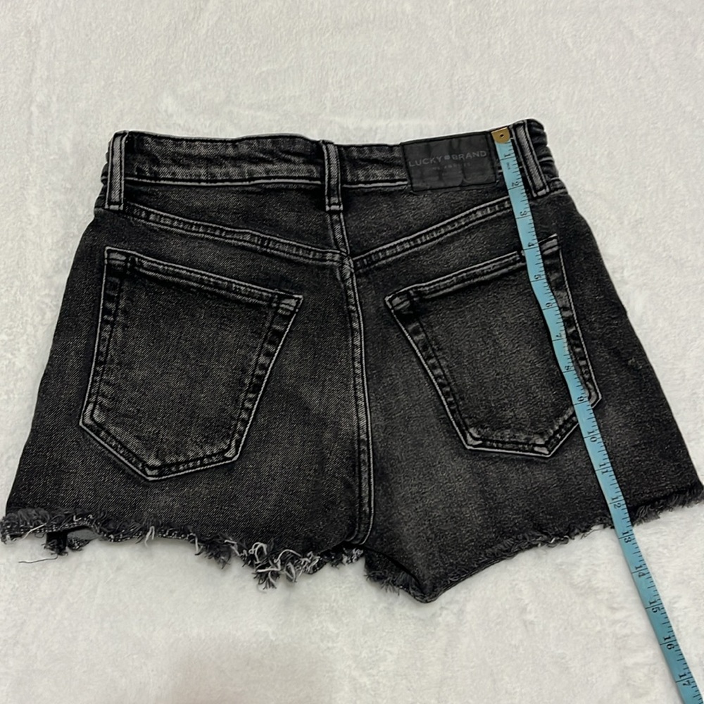 Lucky Brand distressed Mid Rise denim cut off jean shorts size 4/27 - Picture 4 of 7